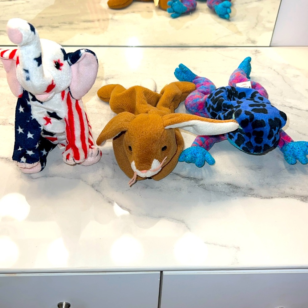❤️Beanie Baby Bundle • Righty 2000, Ears, & Dart